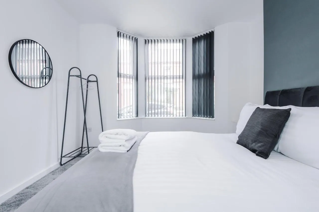 Holiday home Cosy 3 Bed 3 Bath House - Central Liverpool -Self Check-In & Free Parking! Villa United Kingdom