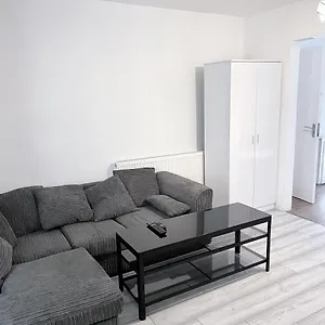 Zestpads & - 15 Mins From Centre Apartment