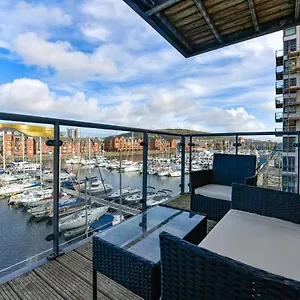 https://just-stay-wales-meridian-wharf-marina-view-2-bed-apartment.cardiffhotelswales.com